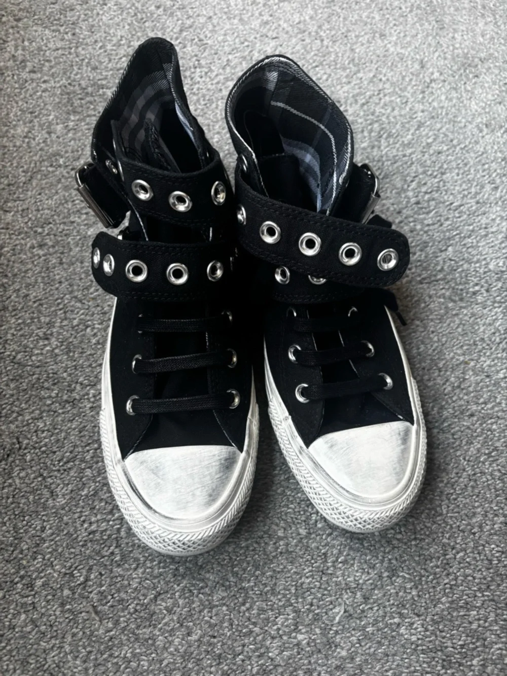 Limited edition!Converse Black Canvas Sneakers with Double Buckle Straps - Picture 9 of 12
